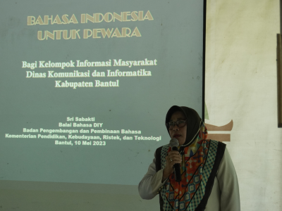 Pembekalan Penggunaan Bahasa Indonesia yang Baik dan Benar bagi KIM